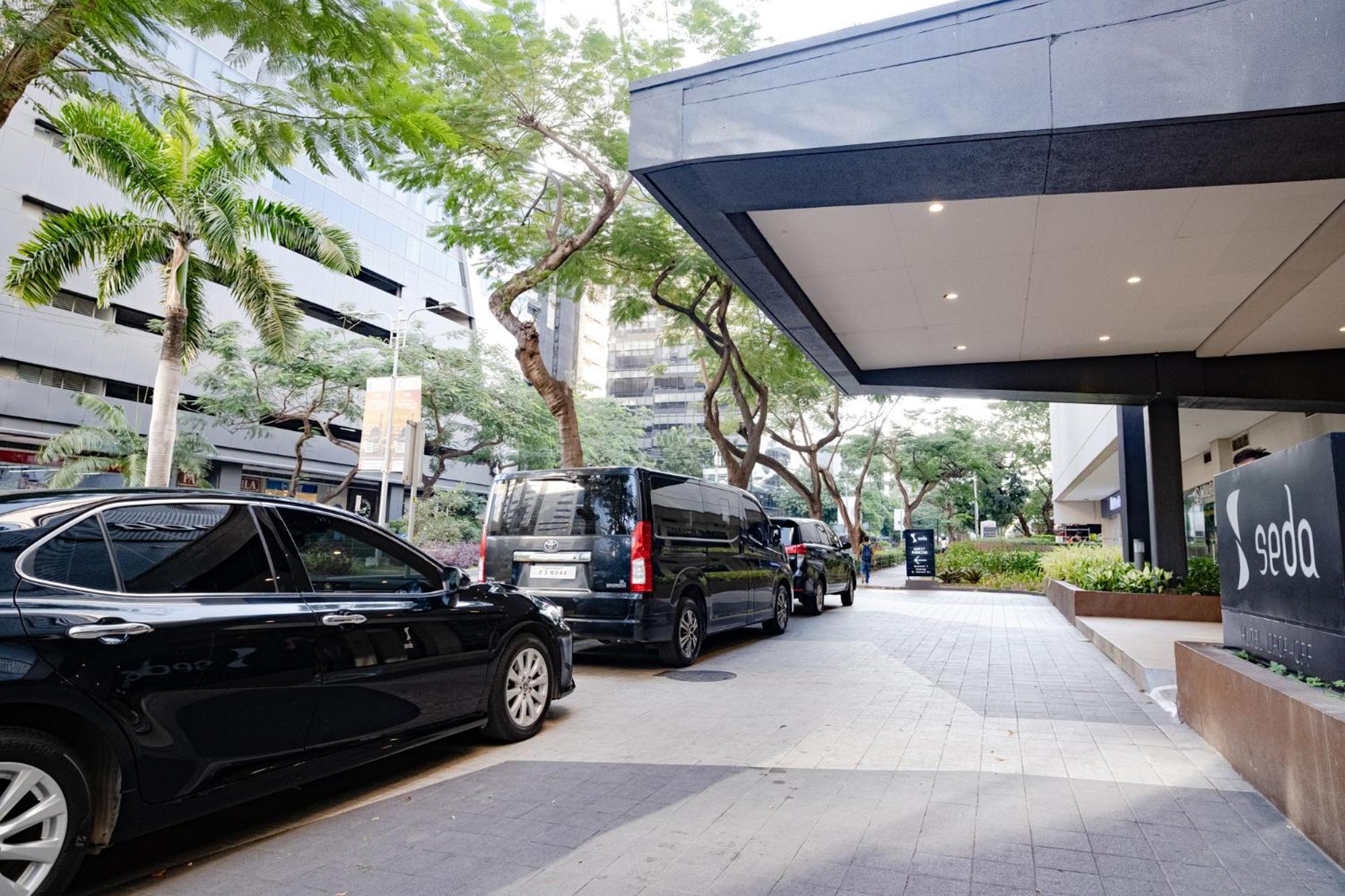 Seda Central Bloc Cebu - Multiple Use Hotel Exterior foto